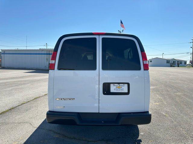 2023 Chevrolet Express Passenger Vehicle Photo in TUPELO, MS 38801-6508