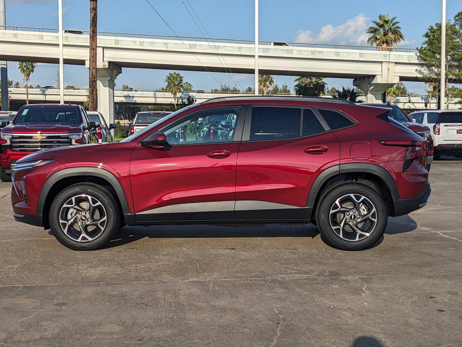 2025 Chevrolet Trax Vehicle Photo in HOUSTON, TX 77034-5009