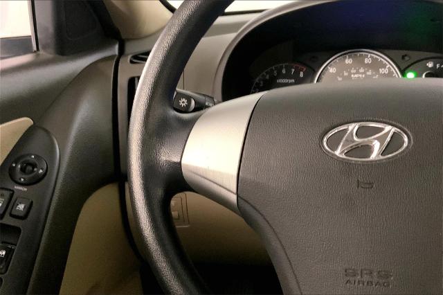 2009 Hyundai ELANTRA Vehicle Photo in Lees Summit, MO 64086