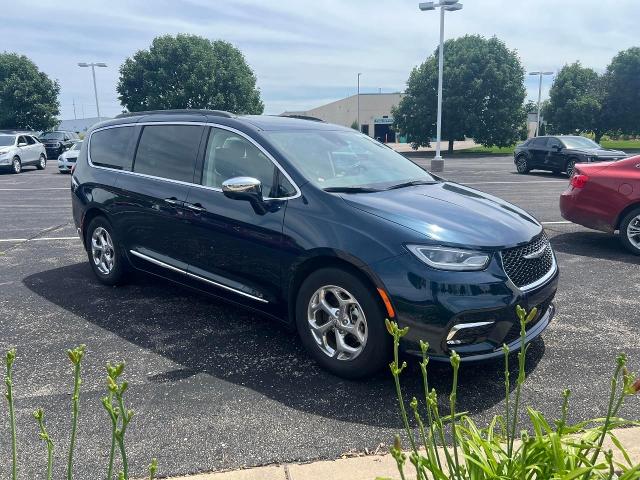 2022 Chrysler Pacifica Vehicle Photo in MIDDLETON, WI 53562-1492