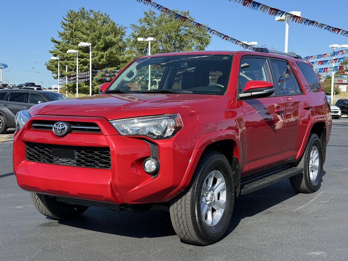 2020 Toyota 4Runner Vehicle Photo in BOONVILLE, IN 47601-9633