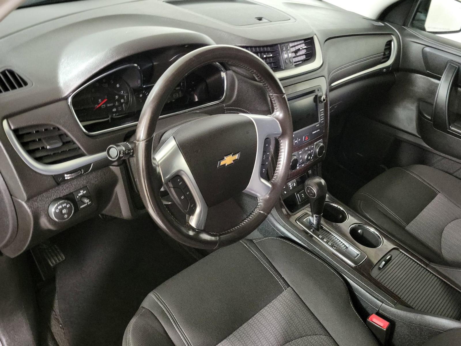 2017 Chevrolet Traverse Vehicle Photo in Plainfield, IL 60586