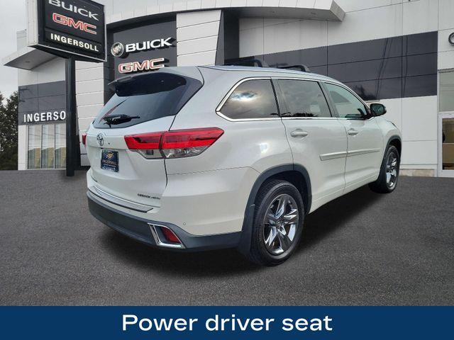 2017 Toyota Highlander Vehicle Photo in WATERTOWN, CT 06795-3318