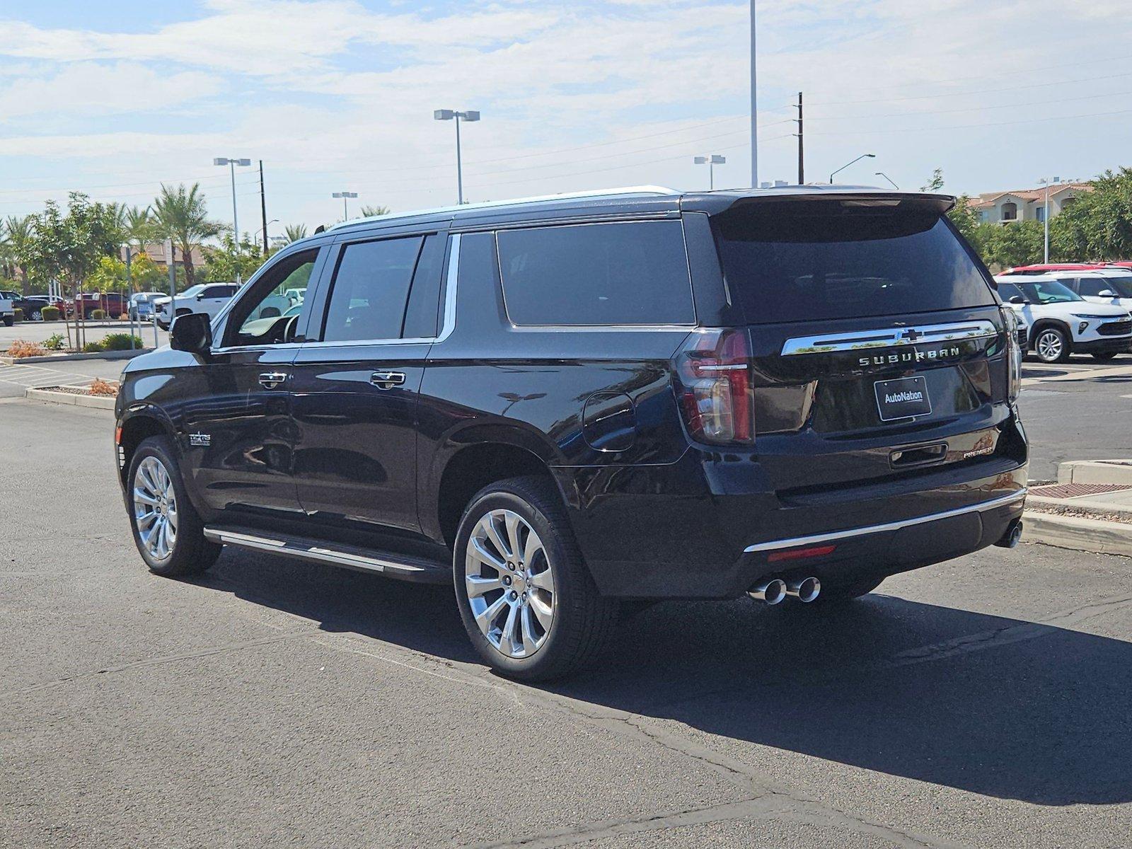 2024 Chevrolet Suburban Vehicle Photo in GILBERT, AZ 85297-0446