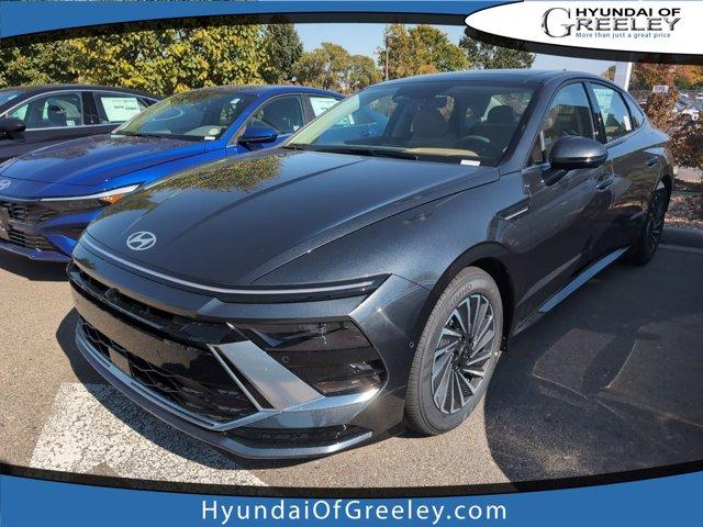 2025 Hyundai SONATA Hybrid Vehicle Photo in Greeley, CO 80634