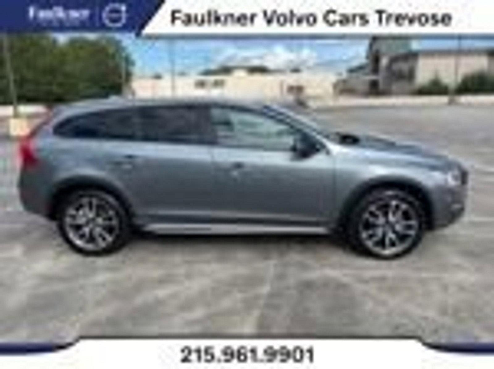 2018 Volvo V60 Cross Country Vehicle Photo in Trevose, PA 19053