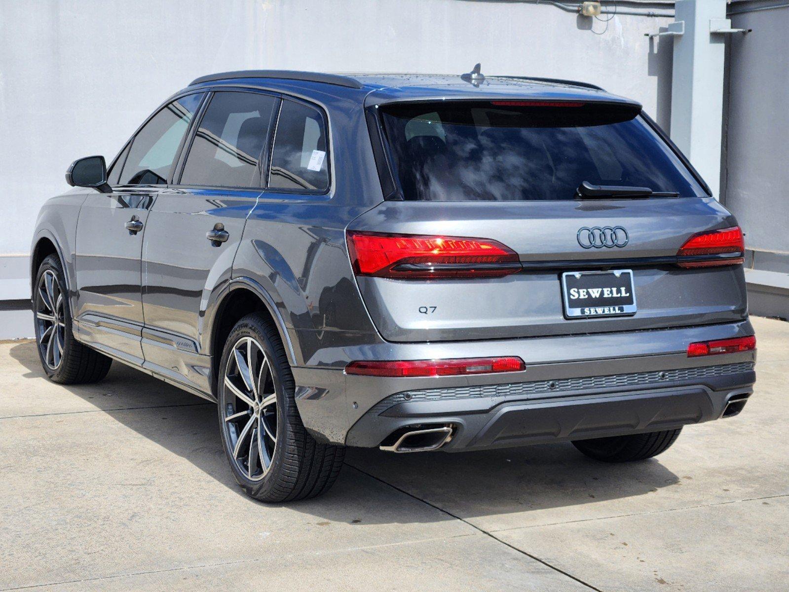 2025 Audi Q7 Vehicle Photo in SUGAR LAND, TX 77478