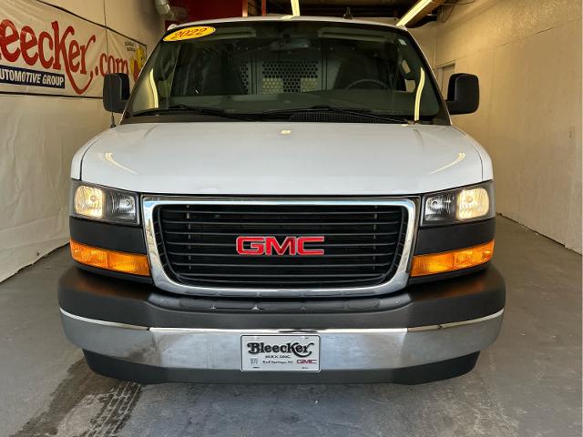 2022 GMC Savana Cargo 2500 Vehicle Photo in RED SPRINGS, NC 28377-1640