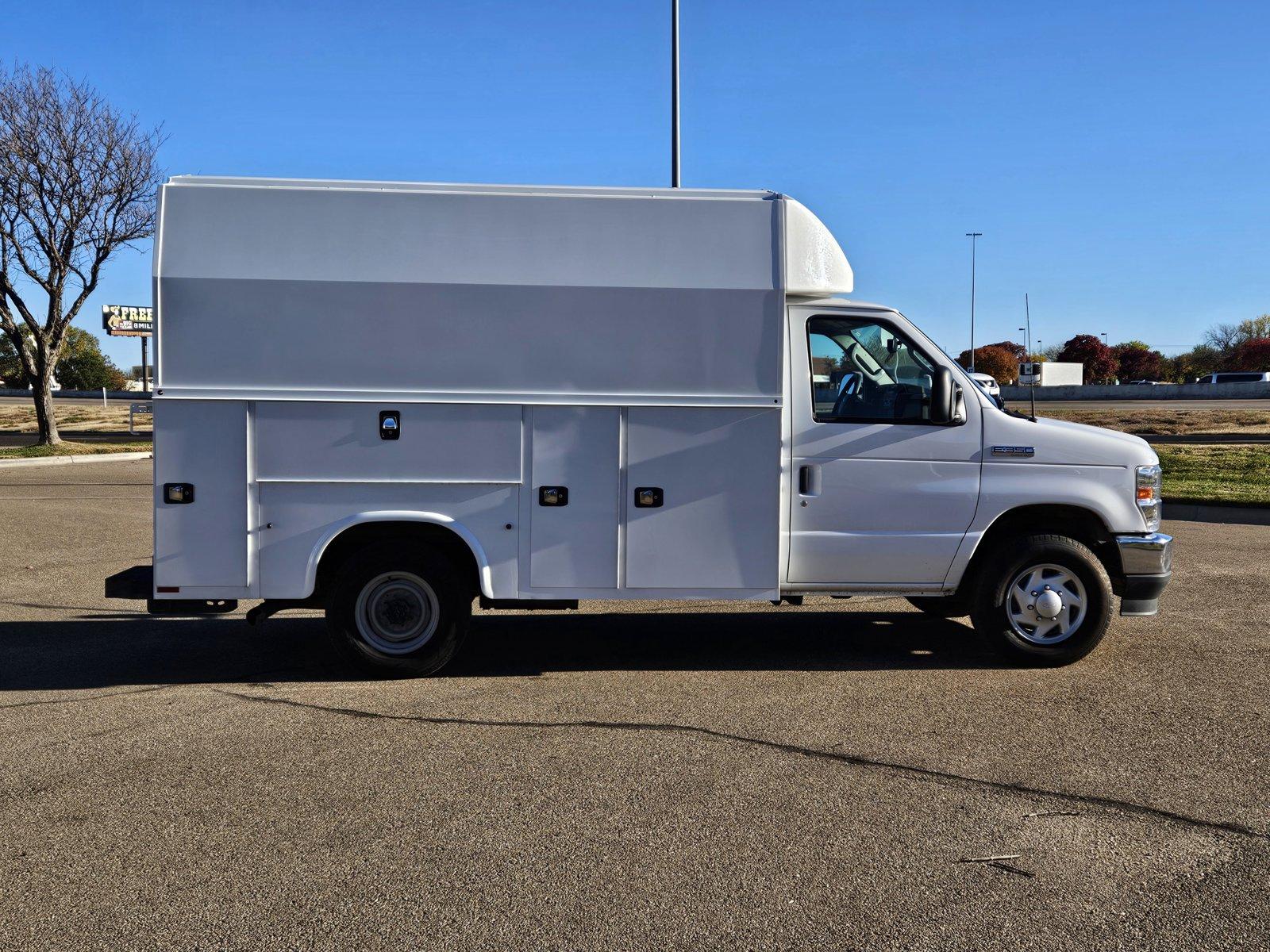 2023 Ford E-Series Cutaway Vehicle Photo in AMARILLO, TX 79106-1809