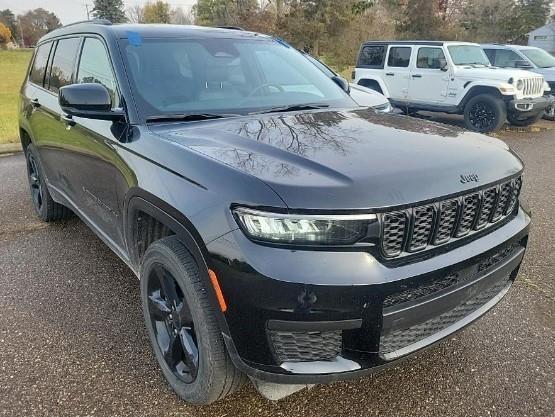 2023 Jeep Grand Cherokee L Vehicle Photo in GREEN BAY, WI 54303-3330