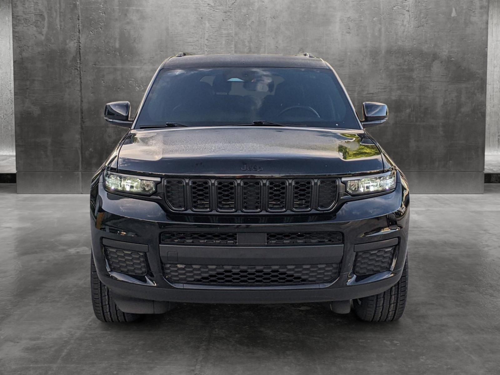 2022 Jeep Grand Cherokee L Vehicle Photo in PEMBROKE PINES, FL 33024-6534