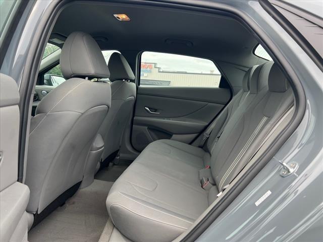 2022 Hyundai ELANTRA Vehicle Photo in O'Fallon, IL 62269