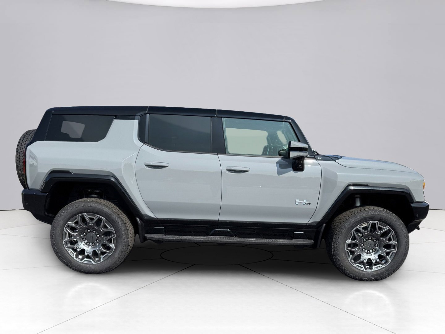 2025 GMC HUMMER EV SUV Vehicle Photo in LEOMINSTER, MA 01453-2952