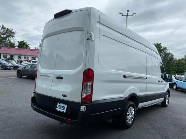 2022 Ford Transit Cargo Van Vehicle Photo in Mahwah, NJ 07430-1343