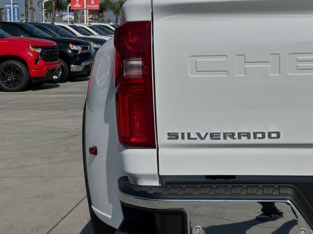 2025 Chevrolet Silverado 3500 HD Vehicle Photo in RIVERSIDE, CA 92504-4106