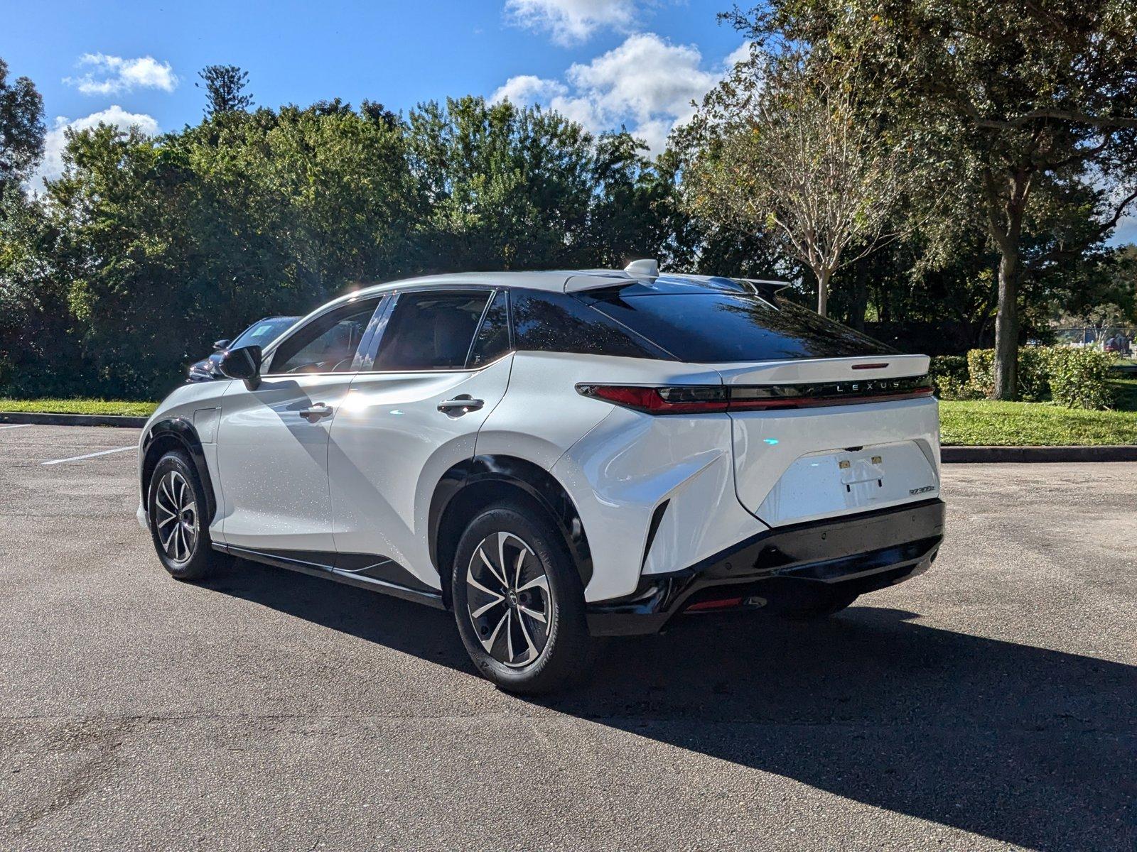 2024 Lexus RZ 300e Vehicle Photo in West Palm Beach, FL 33417