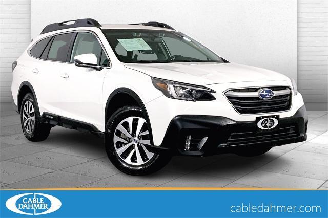 2022 Subaru Outback Vehicle Photo in Lees Summit, MO 64086