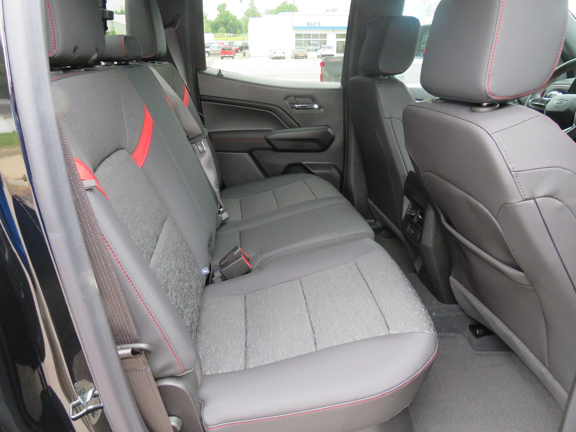 2024 Chevrolet Colorado Vehicle Photo in MAPLETON, IA 51034-1072