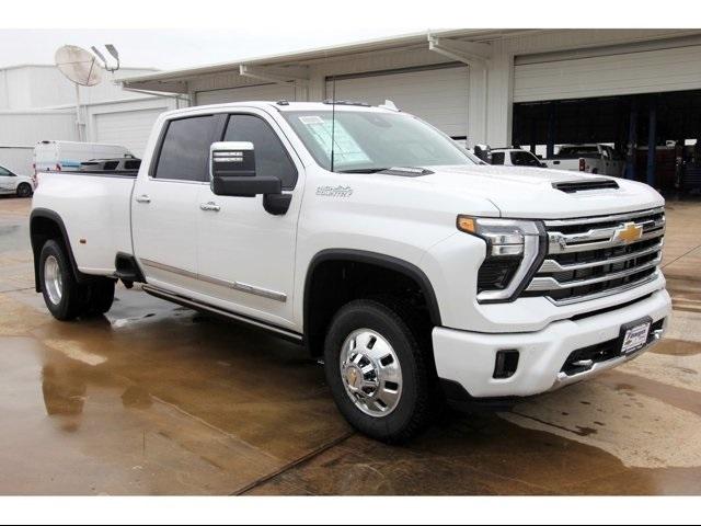 2024 Chevrolet Silverado 3500 HD Vehicle Photo in ROSENBERG, TX 77471-5675