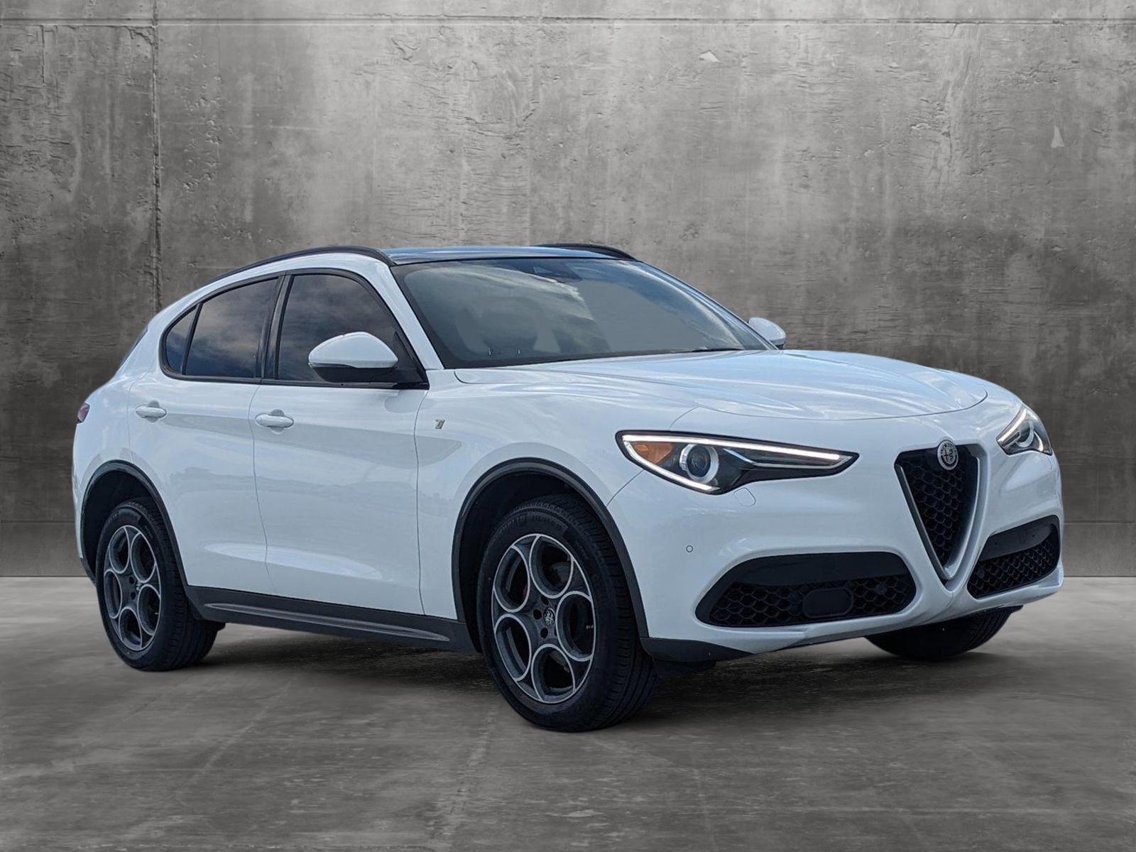 2022 Alfa Romeo Stelvio Vehicle Photo in WEST PALM BEACH, FL 33407-3296