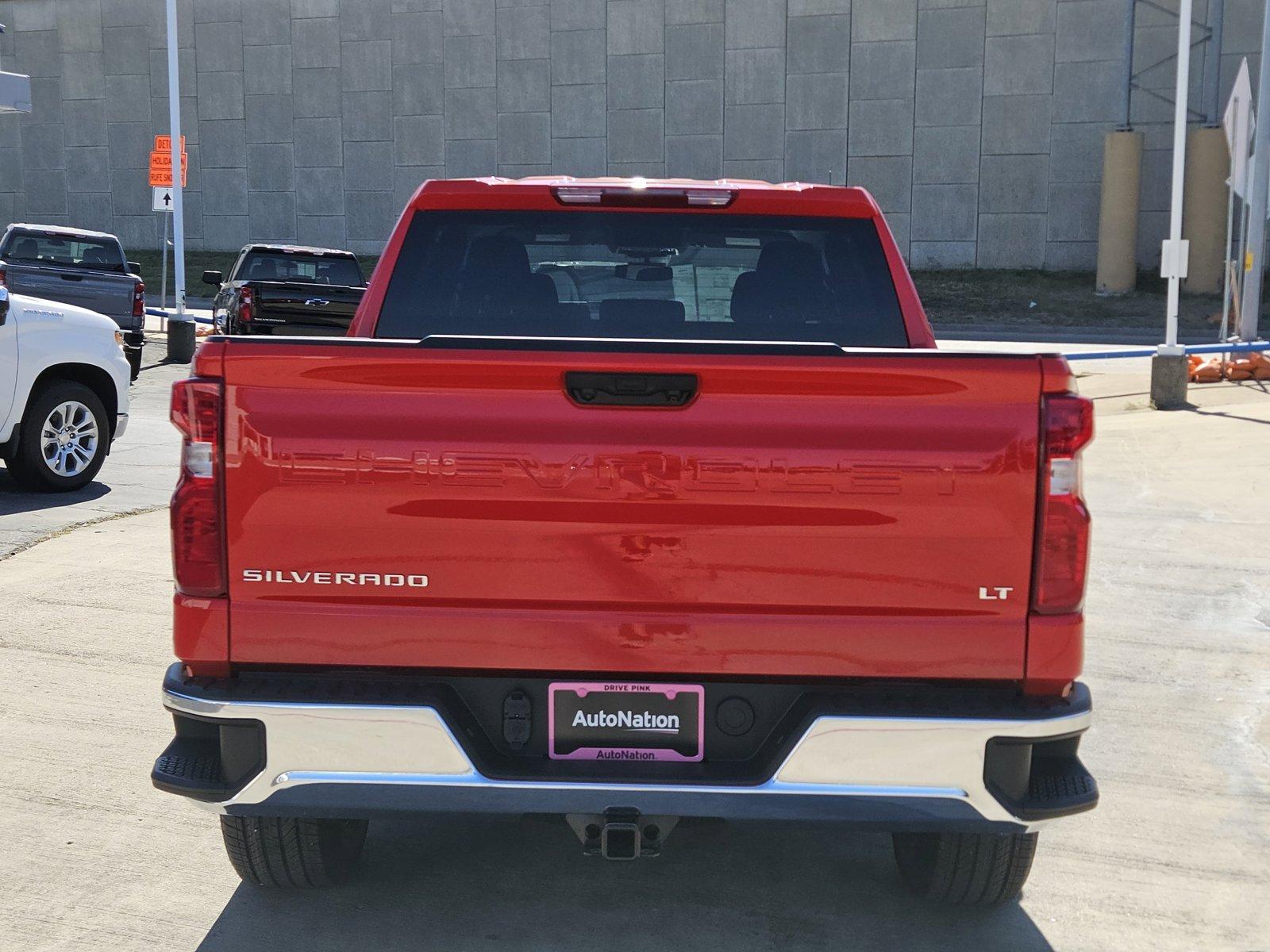 2025 Chevrolet Silverado 1500 Vehicle Photo in NORTH RICHLAND HILLS, TX 76180-7199