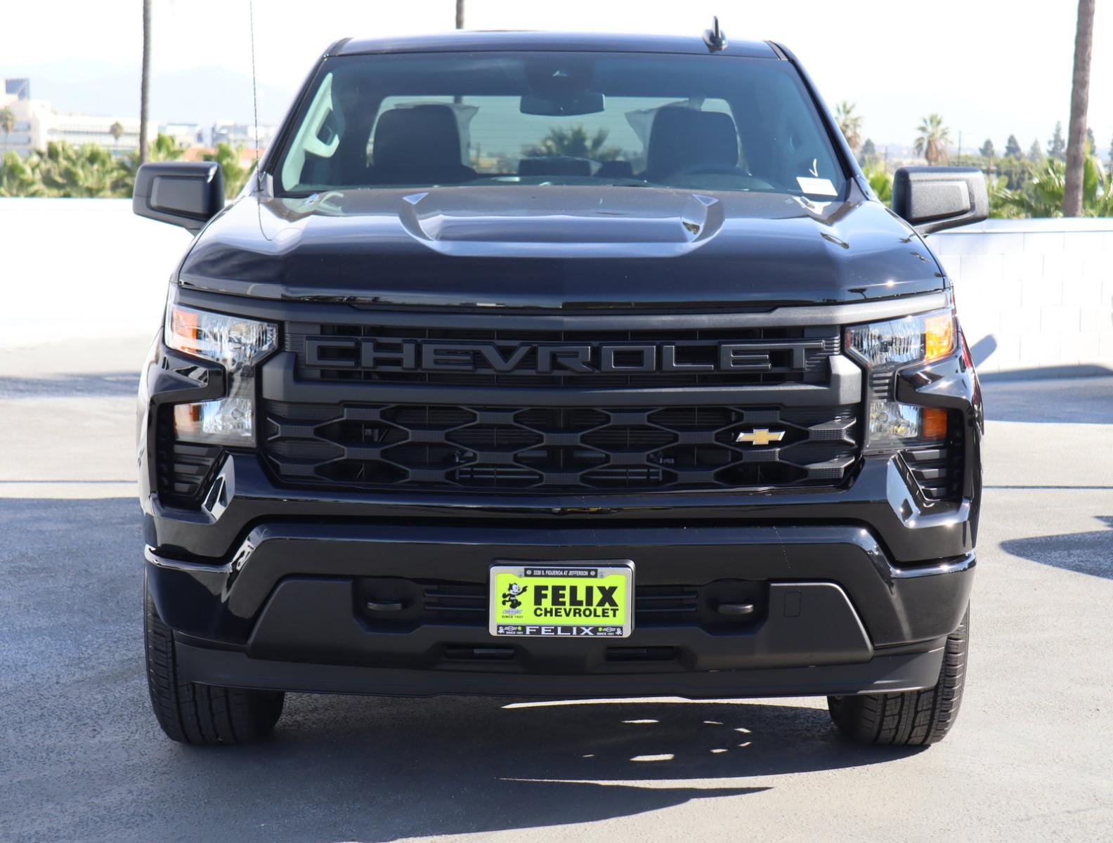 2025 Chevrolet Silverado 1500 Vehicle Photo in LOS ANGELES, CA 90007-3794