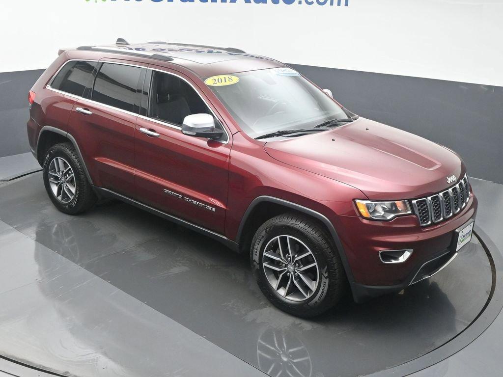 2018 Jeep Grand Cherokee Vehicle Photo in Cedar Rapids, IA 52402