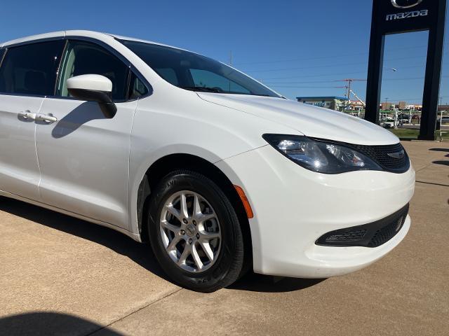 2022 Chrysler Voyager Vehicle Photo in Lawton, OK 73505