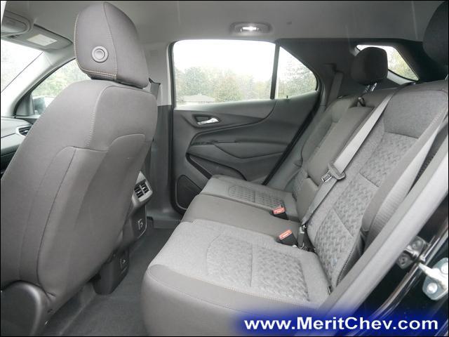 2024 Chevrolet Equinox Vehicle Photo in MAPLEWOOD, MN 55119-4794