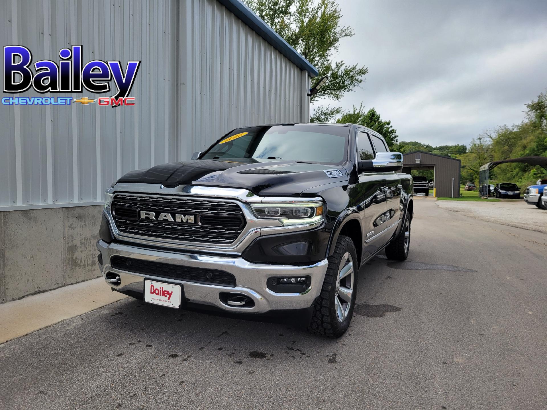 Used 2022 RAM Ram 1500 Pickup Limited with VIN 1C6SRFHT6NN160594 for sale in Willow Springs, MO