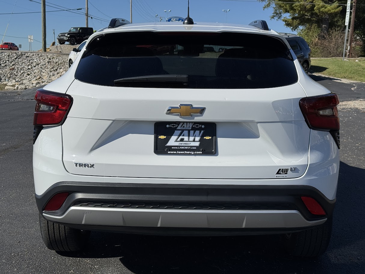 2024 Chevrolet Trax Vehicle Photo in BOONVILLE, IN 47601-9633