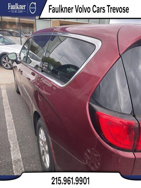 2017 Chrysler Pacifica Vehicle Photo in Trevose, PA 19053