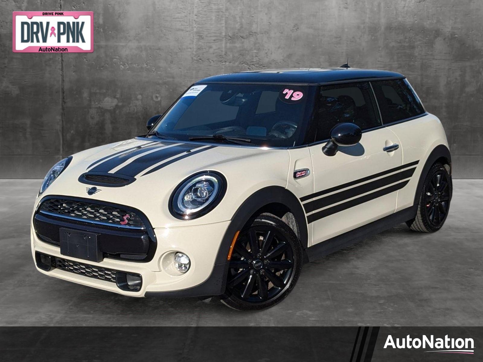 2019 MINI Cooper S Hardtop Vehicle Photo in Panama City, FL 32401