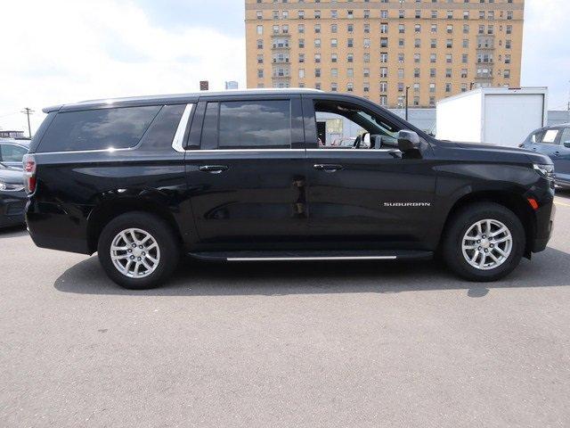 Used 2021 Chevrolet Suburban LT with VIN 1GNSKCKD2MR261093 for sale in Detroit, MI