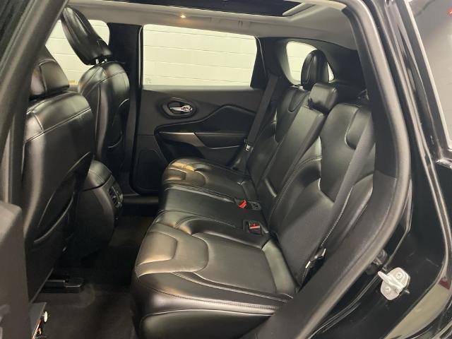 2021 Jeep Cherokee Vehicle Photo in ROGERS, MN 55374-9422