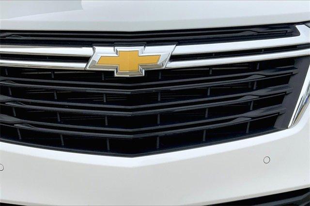 2024 Chevrolet Equinox Vehicle Photo in TOPEKA, KS 66609-0000