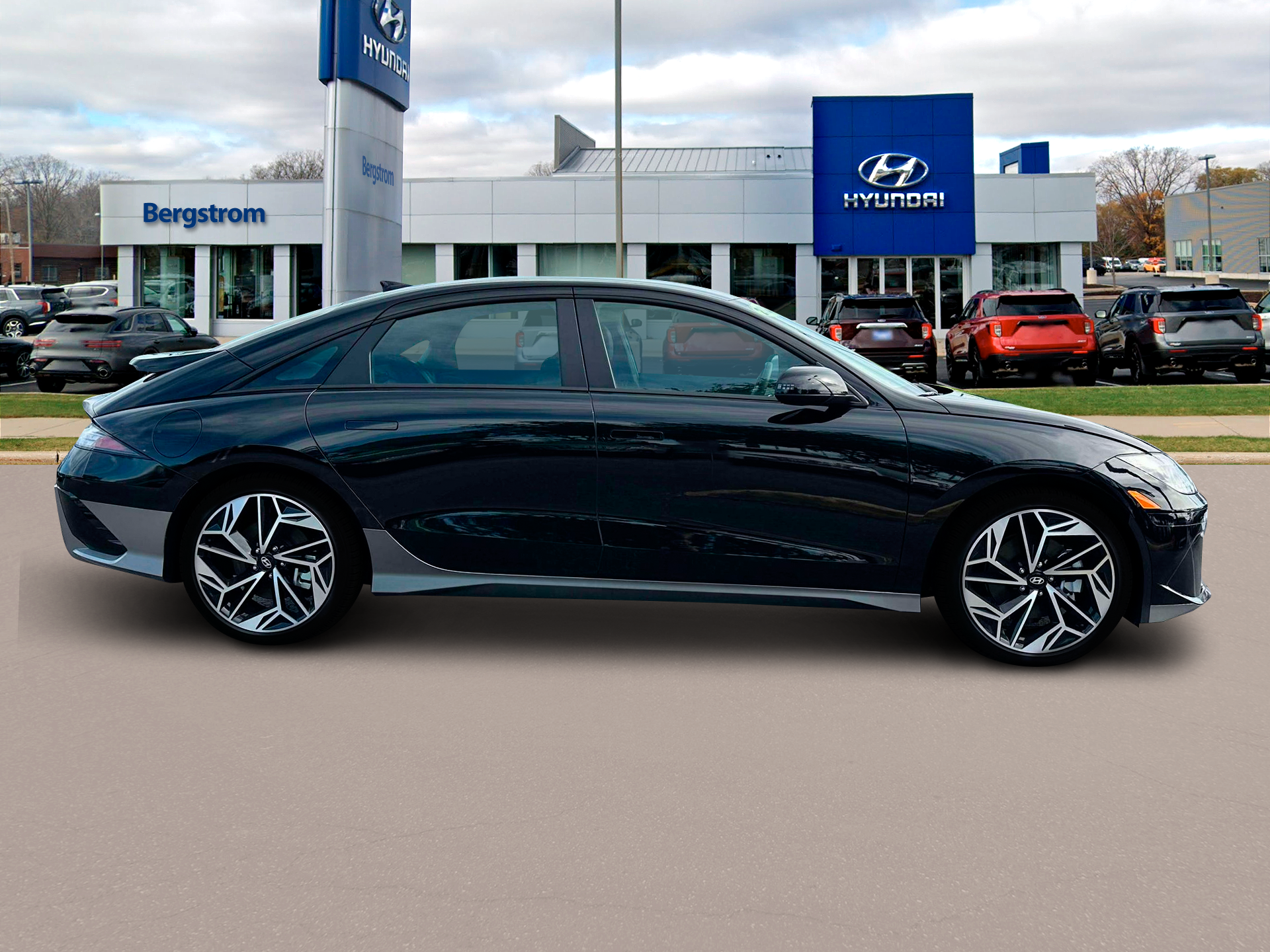 2025 Hyundai IONIQ 6 Vehicle Photo in Green Bay, WI 54304