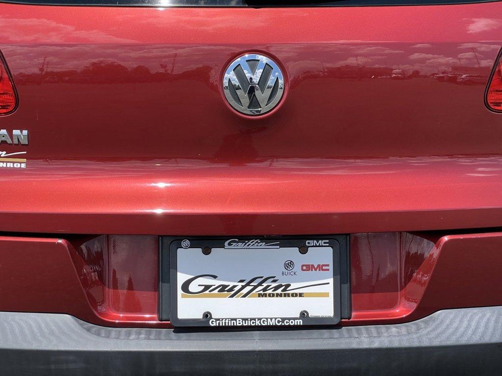 2010 Volkswagen Tiguan Vehicle Photo in MONROE, NC 28110-8431