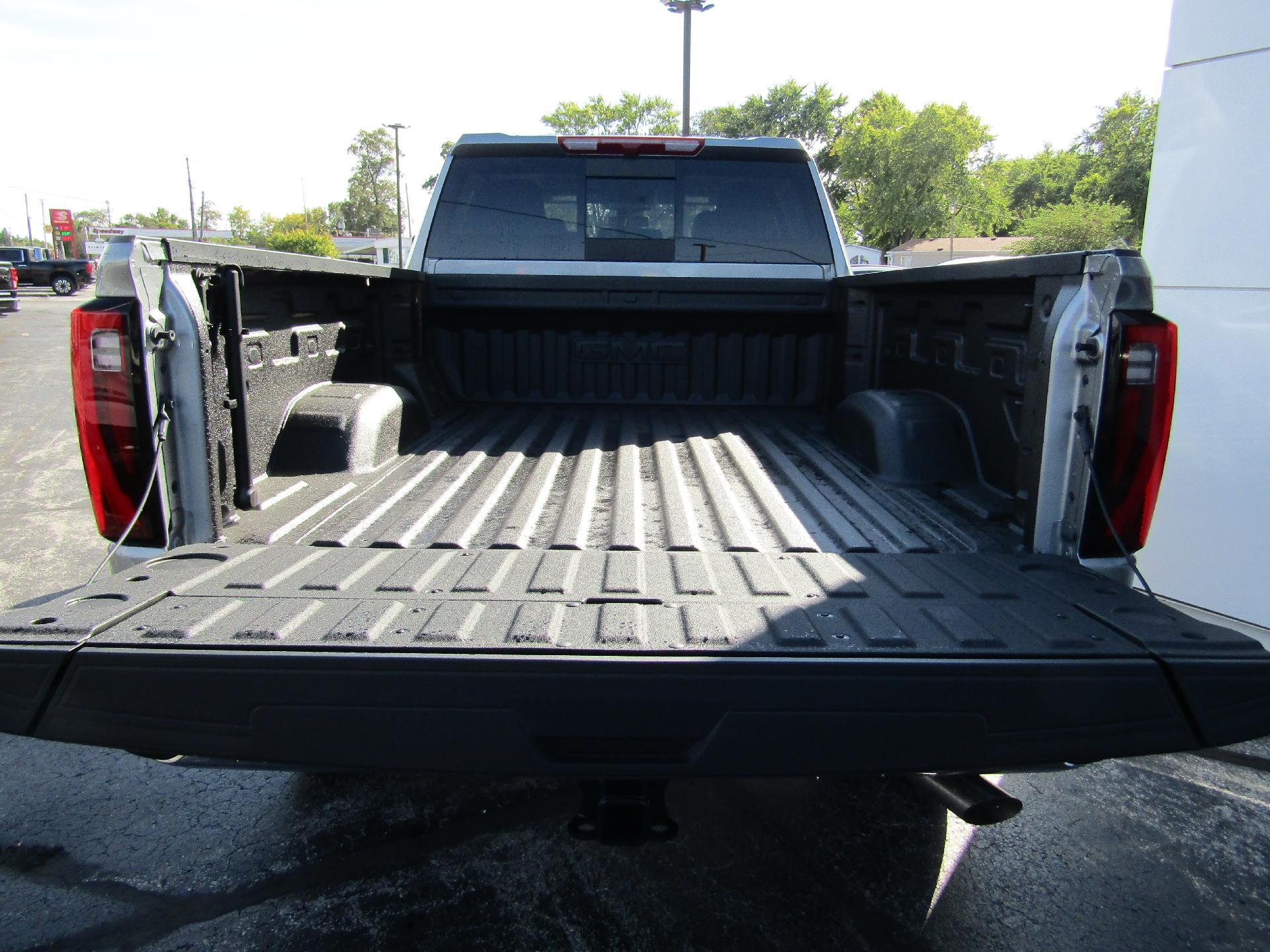 2025 GMC Sierra 2500 HD Vehicle Photo in GREENVILLE, OH 45331-1026