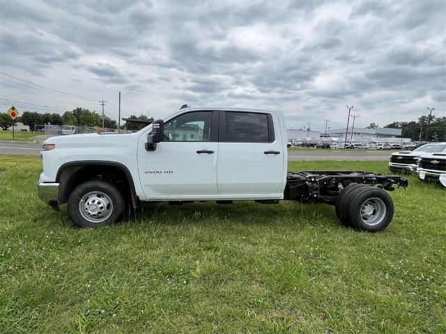 2024 Chevrolet Silverado 3500 HD Vehicle Photo in ALCOA, TN 37701-3235