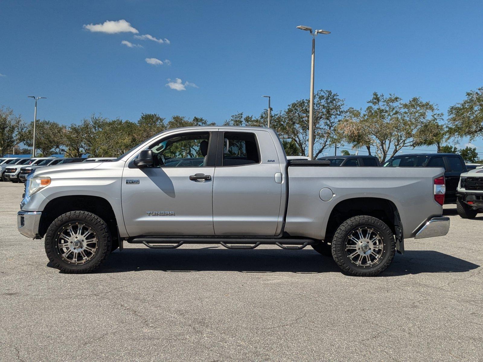 2015 Toyota Tundra 2WD Truck Vehicle Photo in St. Petersburg, FL 33713