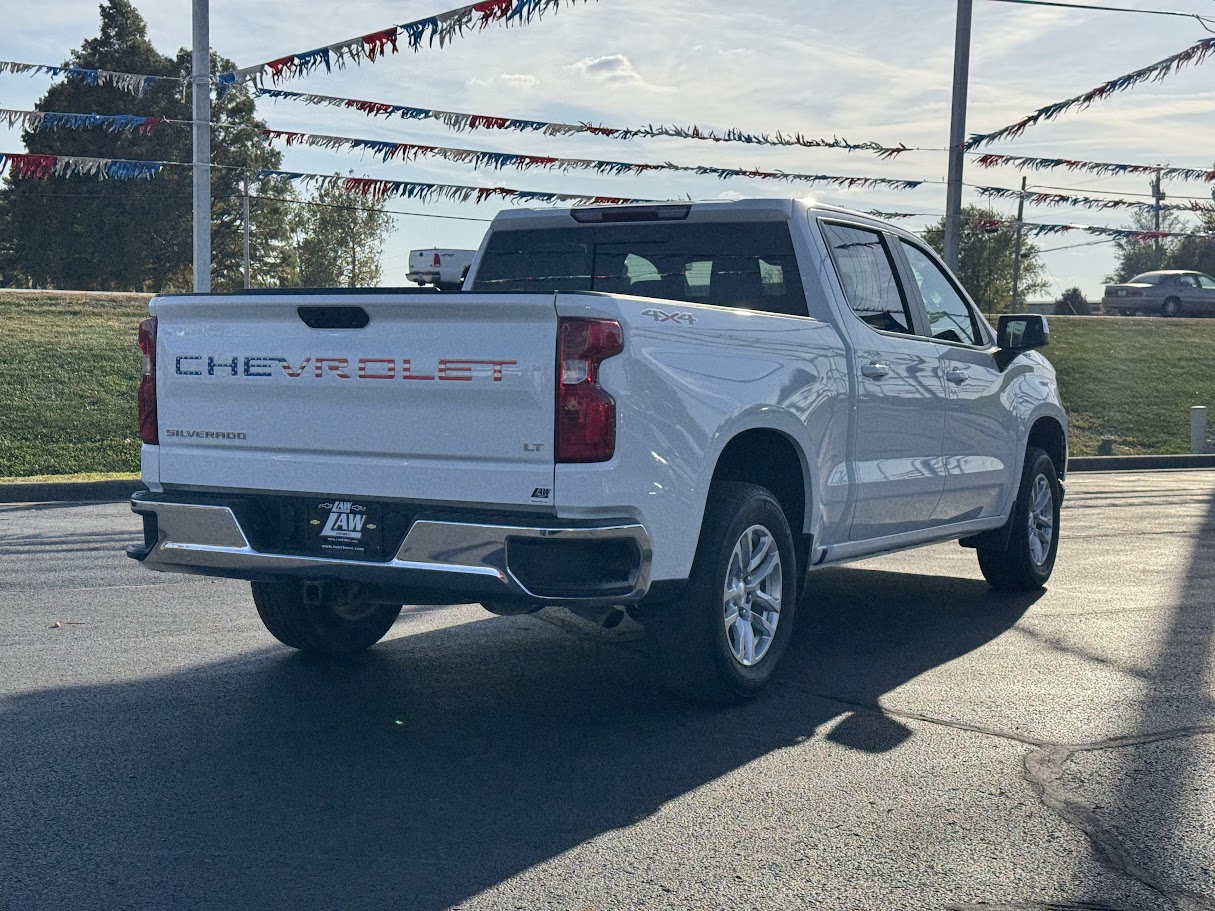 2020 Chevrolet Silverado 1500 Vehicle Photo in BOONVILLE, IN 47601-9633