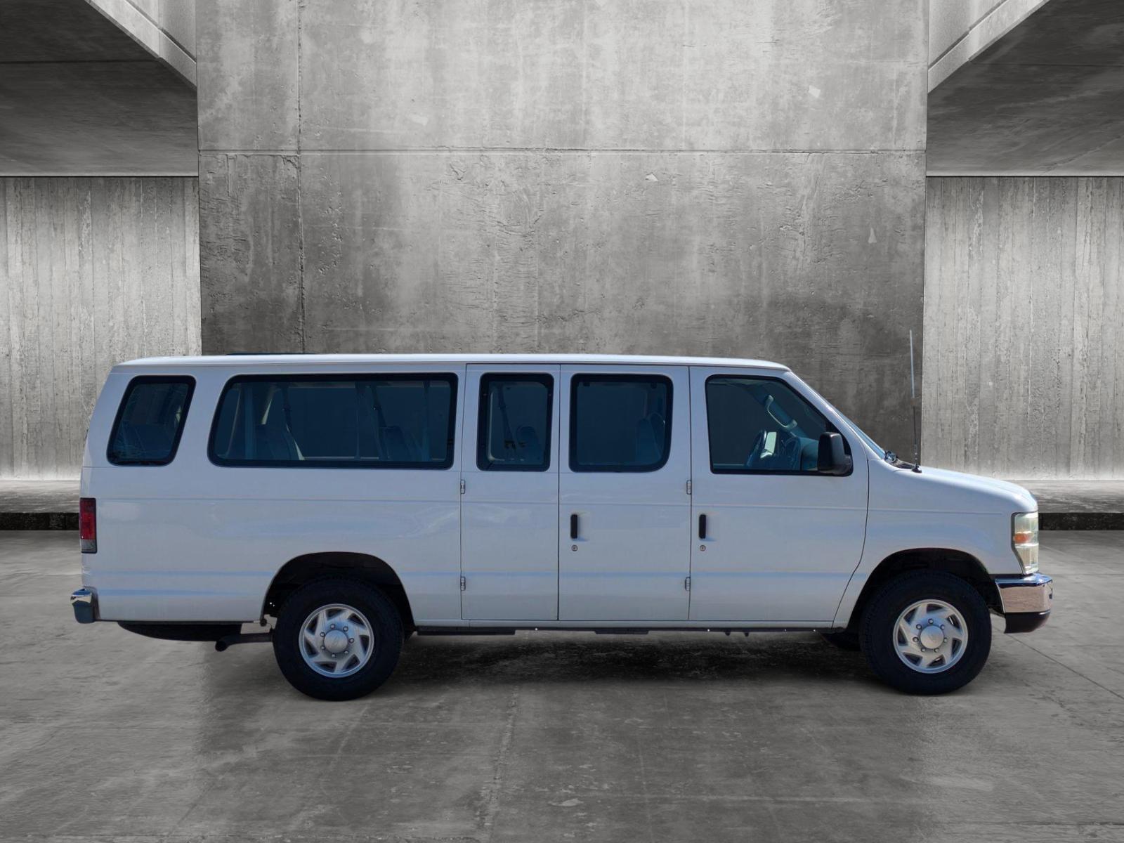 2008 Ford Econoline Wagon Vehicle Photo in Tustin, CA 92782