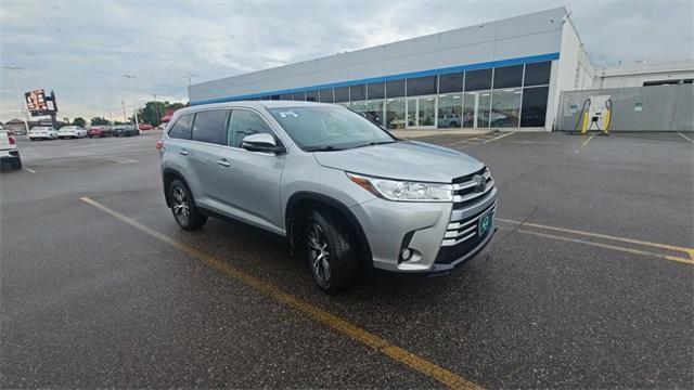 Used 2019 Toyota Highlander LE Plus with VIN 5TDBZRFH8KS953622 for sale in Saint Cloud, MN