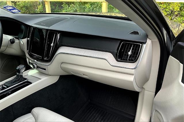 2021 Volvo XC60 Vehicle Photo in Houston, TX 77007