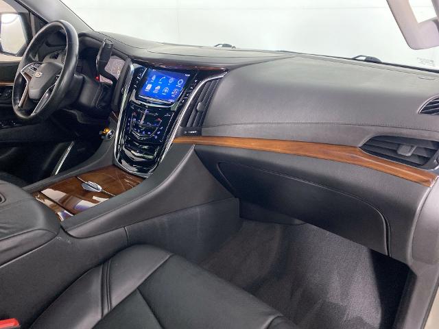 2015 Cadillac Escalade Vehicle Photo in ALLIANCE, OH 44601-4622