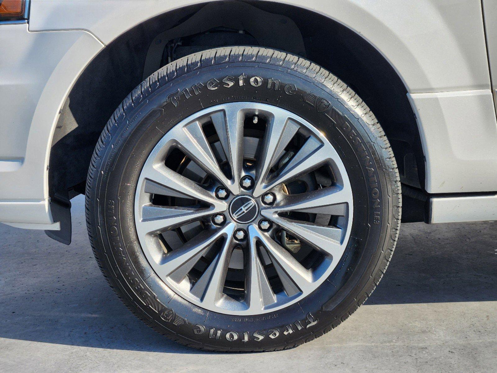 2016 Lincoln Navigator Vehicle Photo in DALLAS, TX 75209