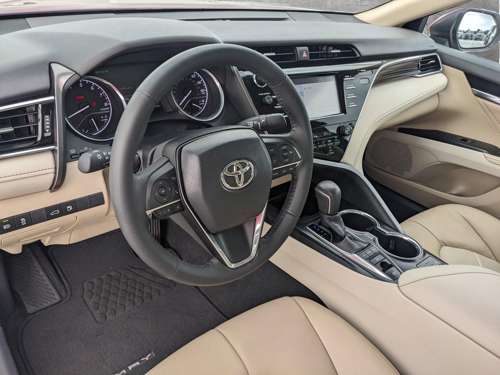 2018 Toyota Camry Vehicle Photo in WEST PALM BEACH, FL 33407-3296