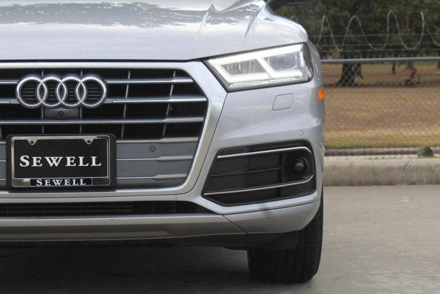 2020 Audi Q5 Vehicle Photo in HOUSTON, TX 77090