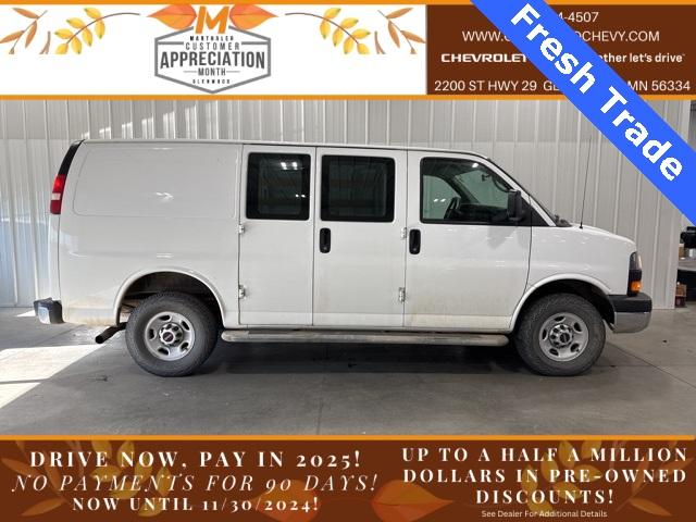 2015 GMC Savana Cargo Van Vehicle Photo in GLENWOOD, MN 56334-1123